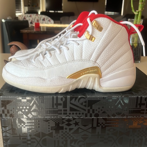 Chinese New Year Retro Jordan 12s size 5.5Y/7womens - Picture 4 of 9